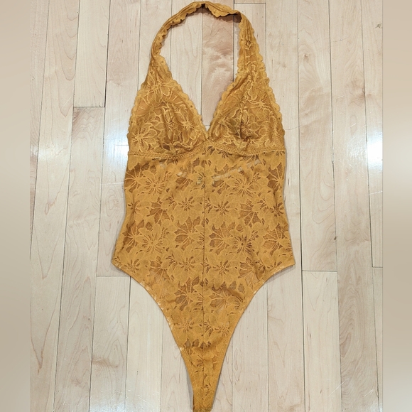 VS PINK Lace Halterneck Bodysuit NWOT - Picture 2 of 11